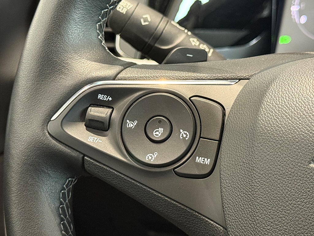 Bild på GS-Line 1.2 PT 130hk Aut - B-KAMERA, CARPLAY