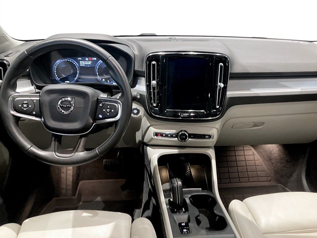 Bild på Momentum T5 250hk Aut - H/K,PANO,360-KAMERA