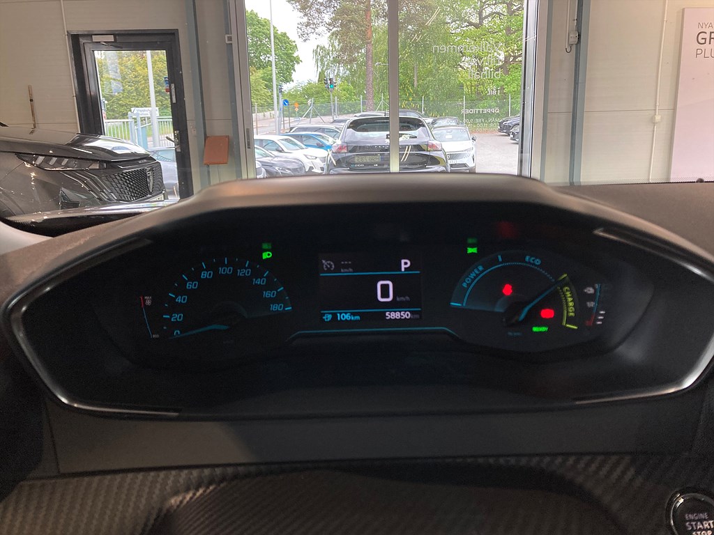 Bild på Active Pack 50kWh 136hk Aut - CARPLAY, BACKSENSORER