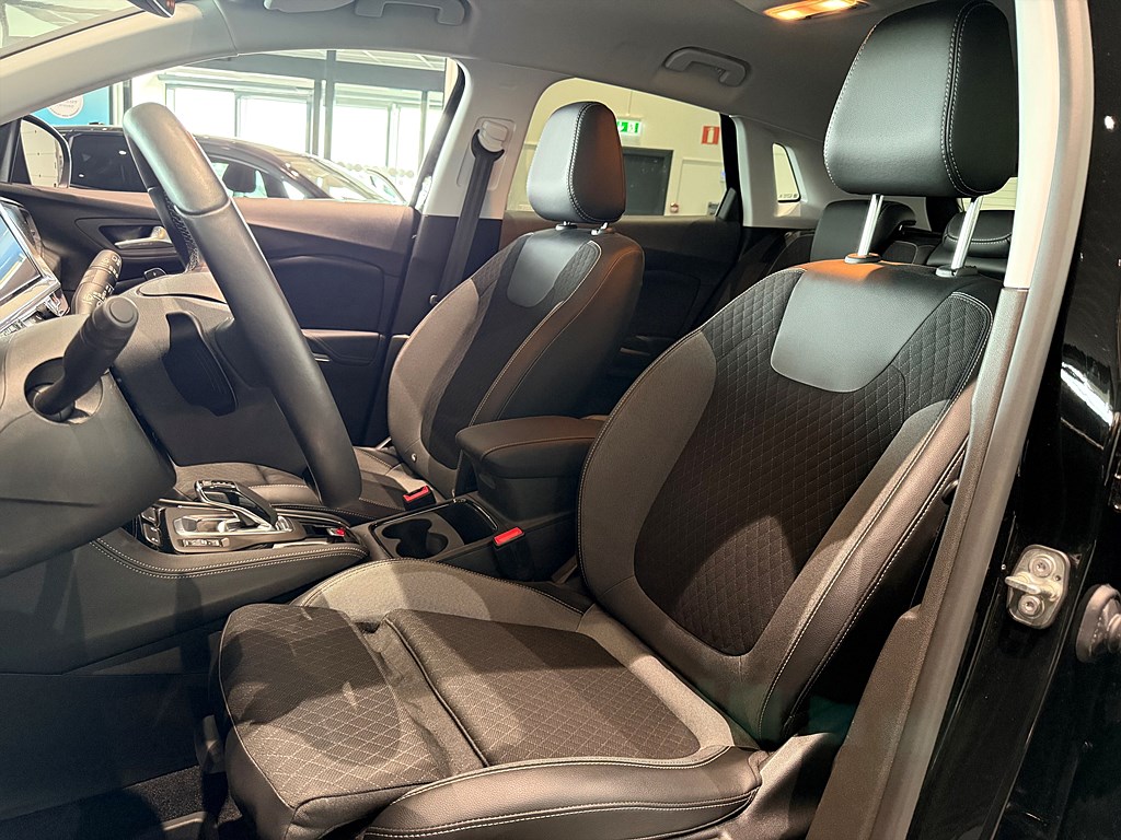 Bild på GS-Line 1.2 PT 130hk Aut - B-KAMERA, CARPLAY