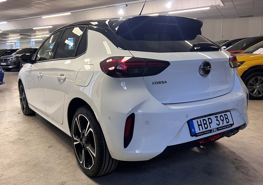 Bild på Ultimate 1.2 PT 130hk Aut - B-KAMERA, CARPLAY