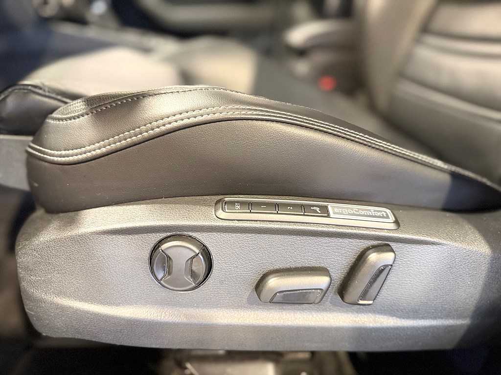 Bild på sportkombi GTR 2.0 TSI 280hk Aut AWD - DRAG,B-KAMERA