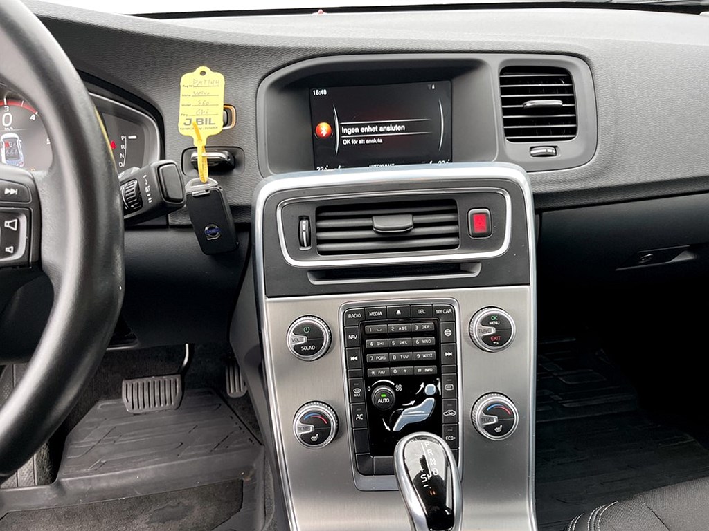 Bild på Momentum 190hk Aut - DRAG, BACKSENSORER