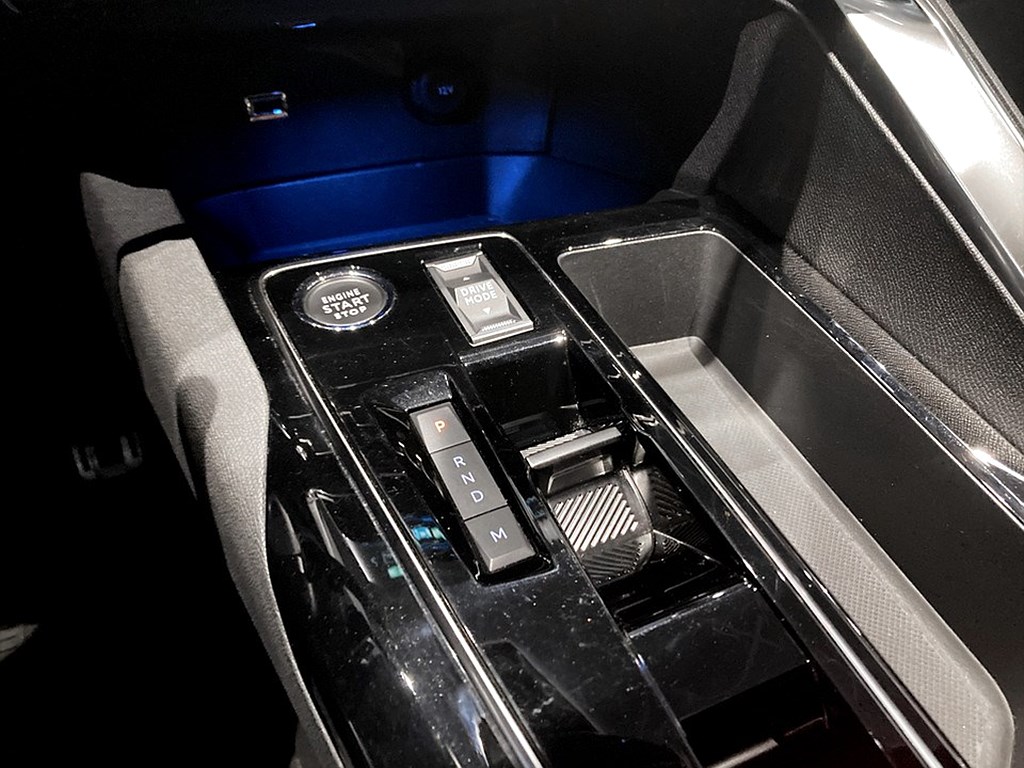 Bild på GT Black Pack 1.2 PT 130hk Aut - 7-SITS,B-KAMERA,EN ÄGARE