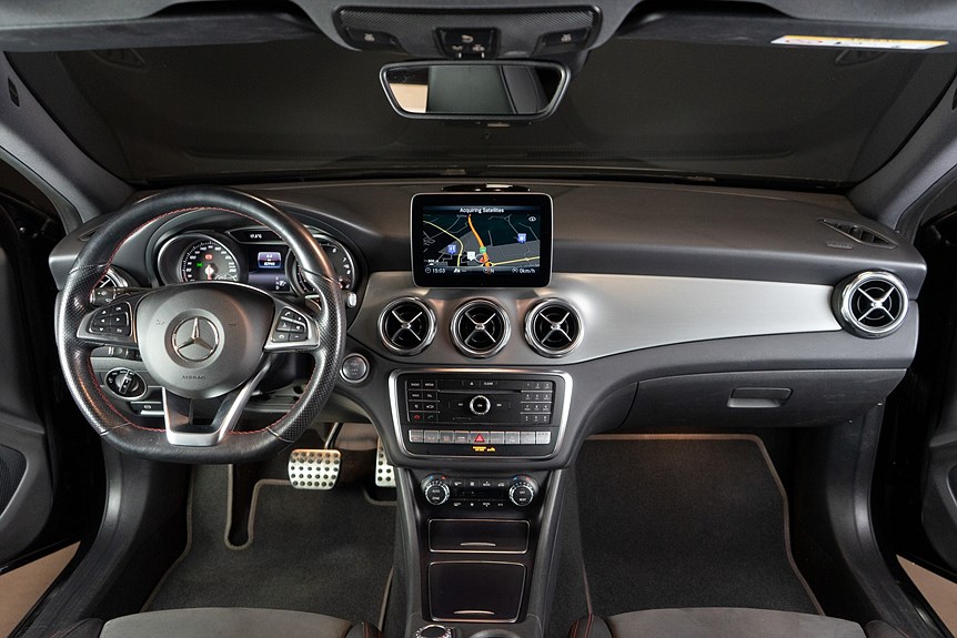 Mercedes-Benz GLA 250 4MATIC AMG 211hk