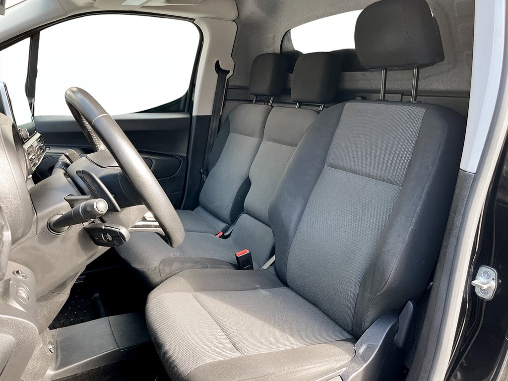 Bild på Business Premium 1.5 BHDi 130hk Aut L1 - DRAG, M-VÄRM