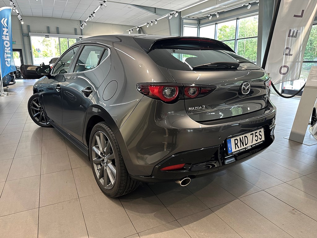 Bild på Hatchback 2.0 SKYACTIV-X M Hybrid 150hk Aut - B-KAMERA,CARPLAY