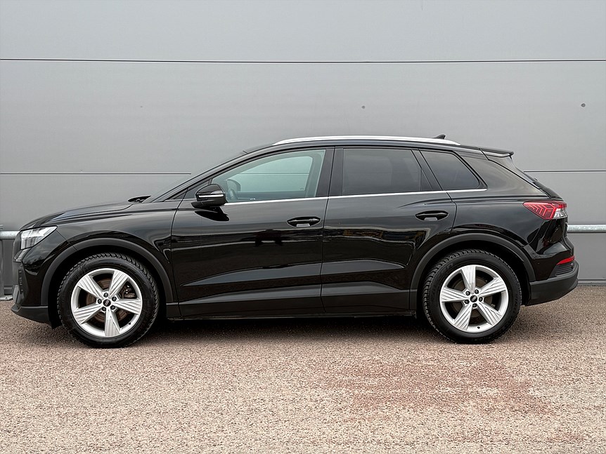 Audi Q4 35 e-tron Proline / LED / Kompletta Vinterhjul / MOMS