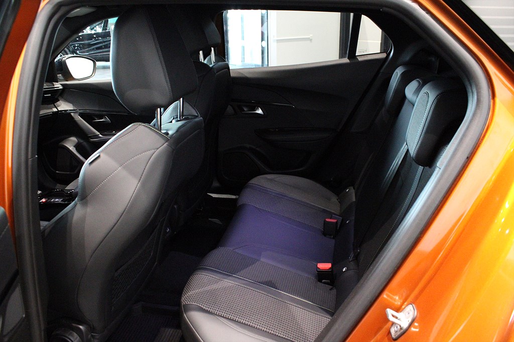 Bild på GT 1.2 PT 130hk Aut - B-KAMERA, CARPLAY