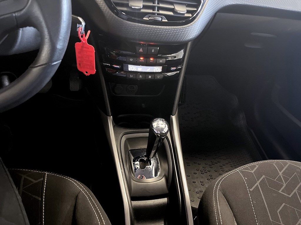 Bild på Active 1.2 PT 82hk Aut - B-KAMERA, CARPLAY