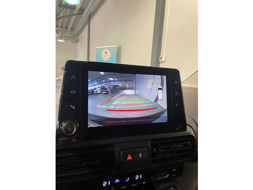 Bild på Premium Business 1.5 BHDI 130hk Aut L2 - DRAG, M-VÄRMARE