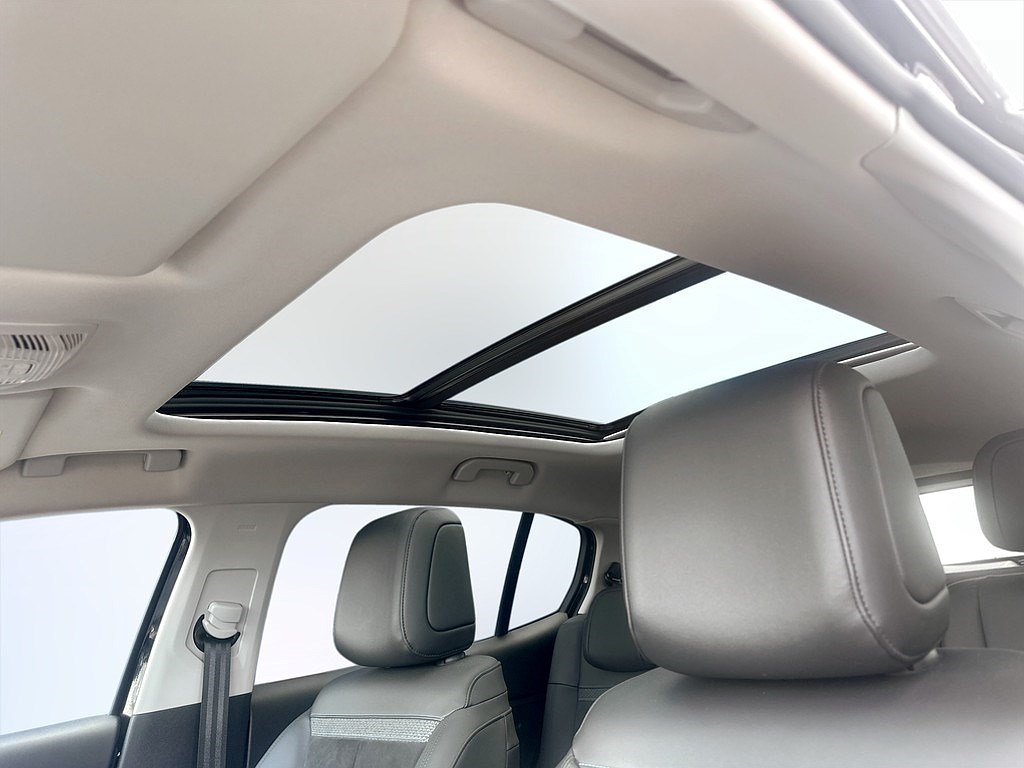 Bild på Shine Exclusive PHEV 225hk Aut - PANORAMA, DRAG