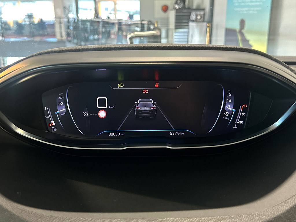 Bild på Active 1.2 PT 130hk Aut - B-KAMERA, CARPLAY