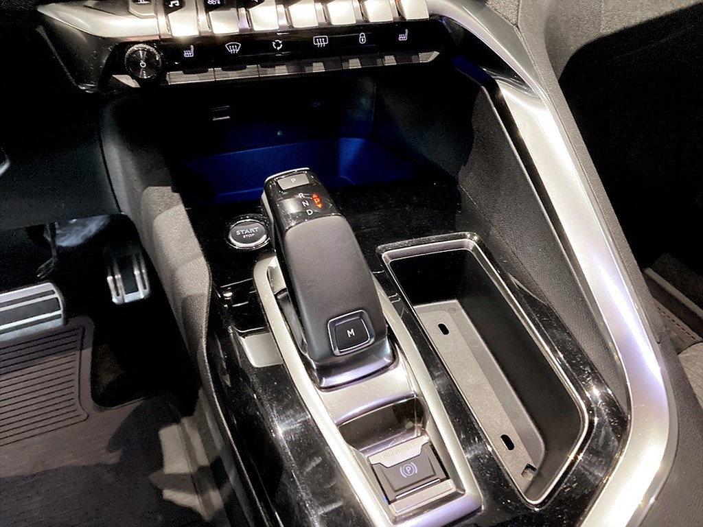 Bild på GT-Line 1.6 BHDi 120hk Aut - CARPLAY, KEYLESS