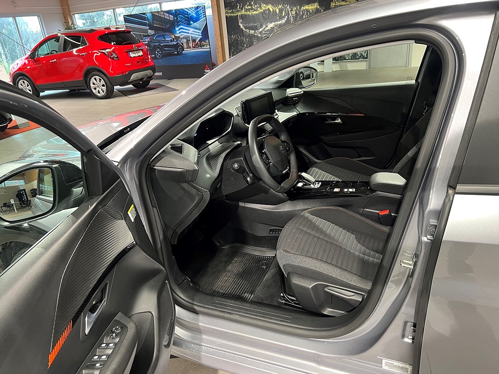 Bild på Active Pack 50kWh 136hk Aut - P-SENSORER BAK, CARPLAY