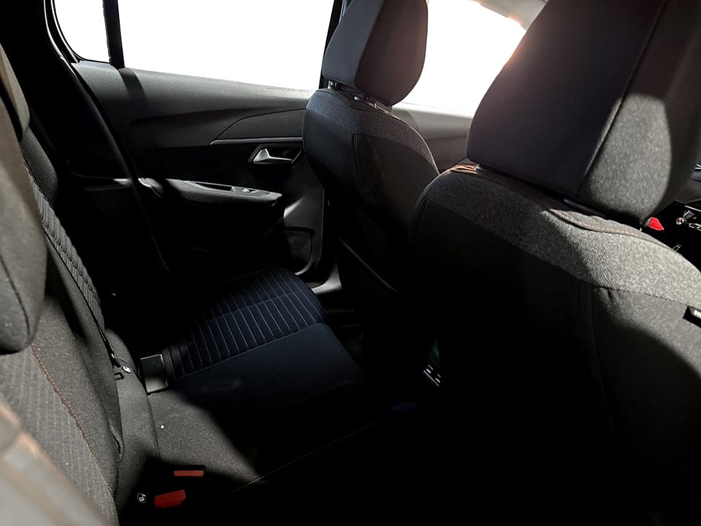 Bild på Active Pack 1.2 PT 100hk Aut - CARPLAY, BACKSENSORER