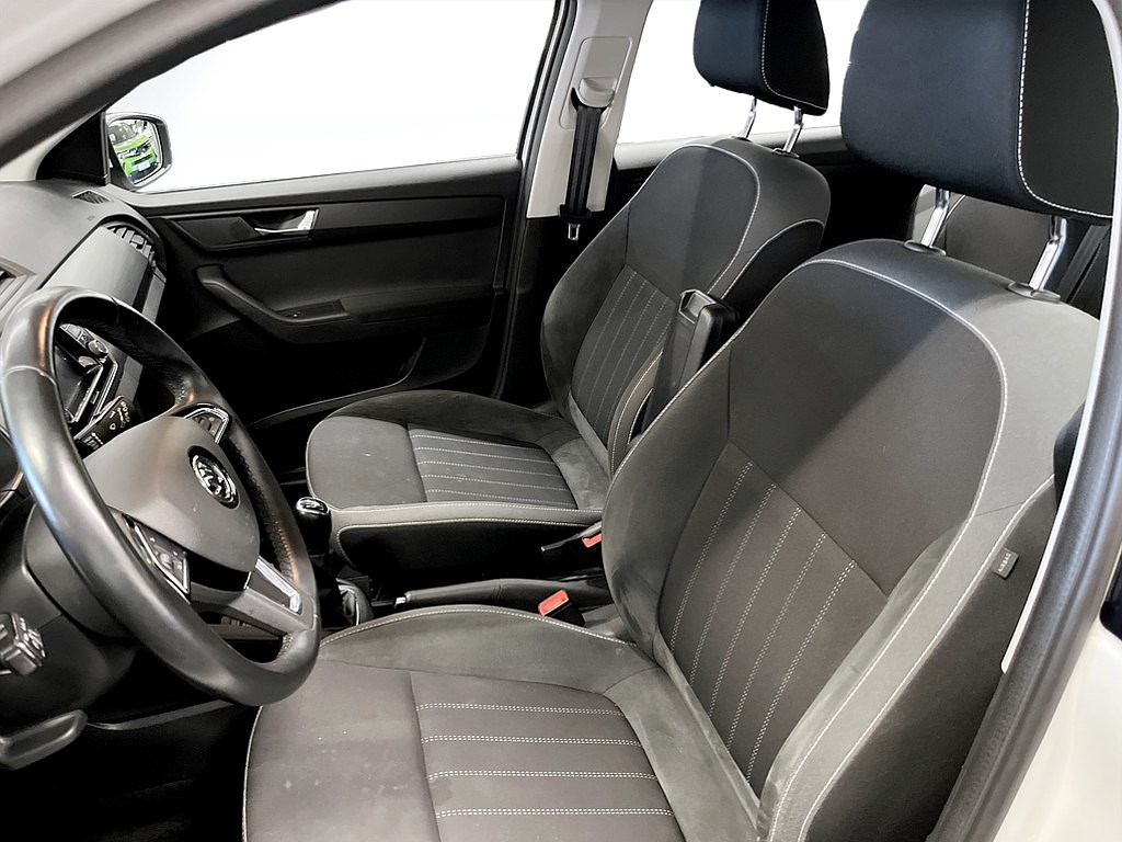 Bild på Style 1.0 TSI 95hk - CARPLAY, P-SENSORER BAK