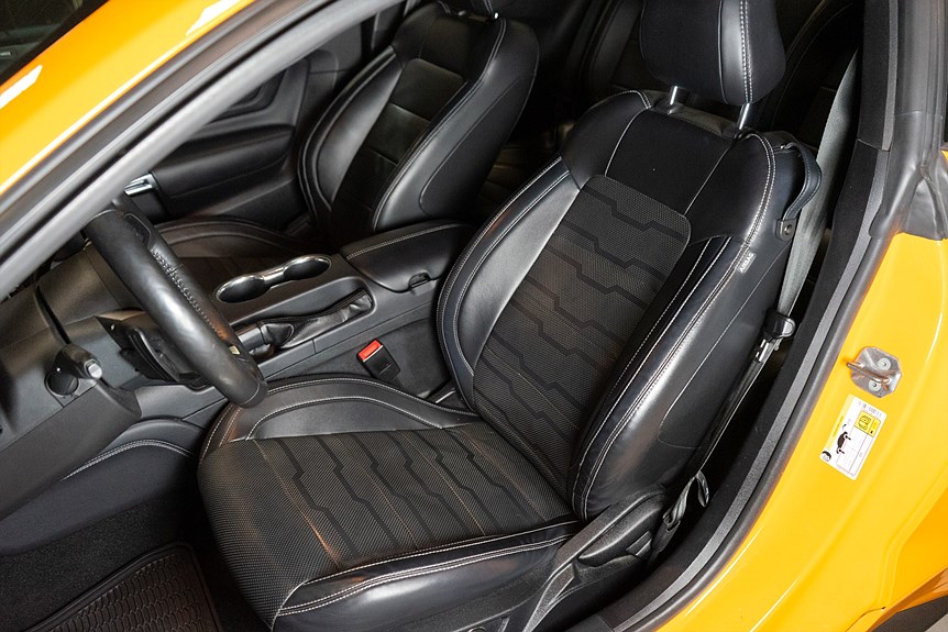 Ford Mustang Fastback GT 5.0 V8 450hk