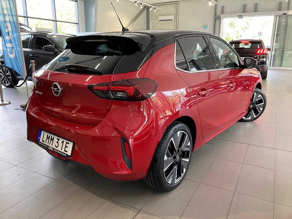 Bild på Ultimate 50kWh 136hk Aut - B-KAMERA,CARPLAY,NAV