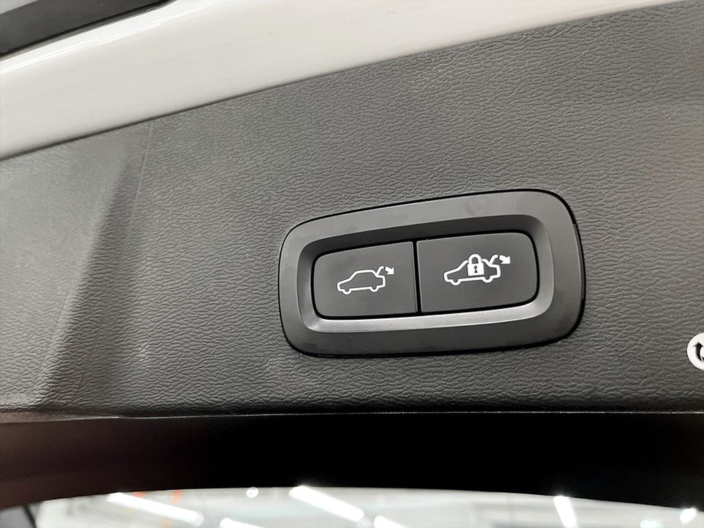 Bild på Momentum D4 Geartronic 150hk Aut - CARPLAY, P-SENSORER