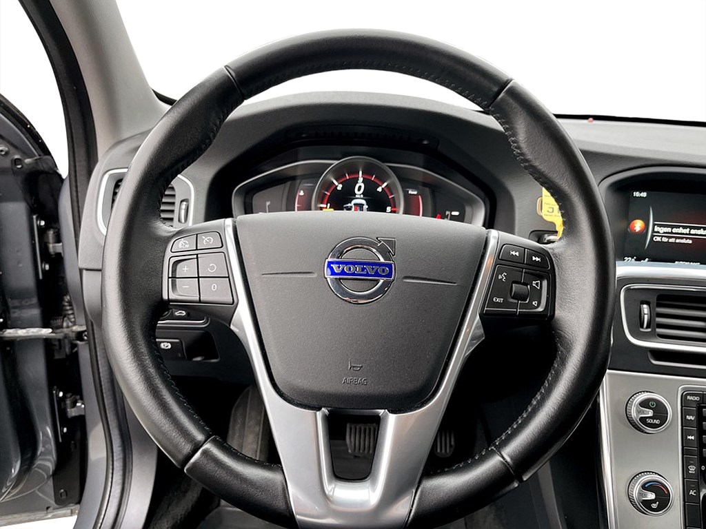 Bild på Momentum 190hk Aut - DRAG, BACKSENSORER