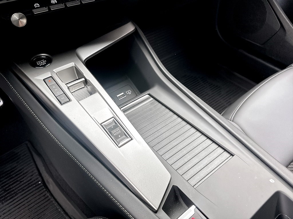 Bild på GT Hybrid 1.2 PT 136hk Aut - 360-KAMERA,CARPLAY,NAV