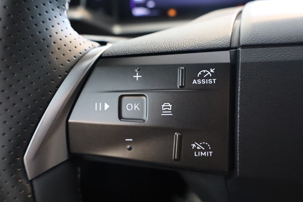 Bild på GS Hybrid 136hk Aut - B-KAMERA, CARPLAY