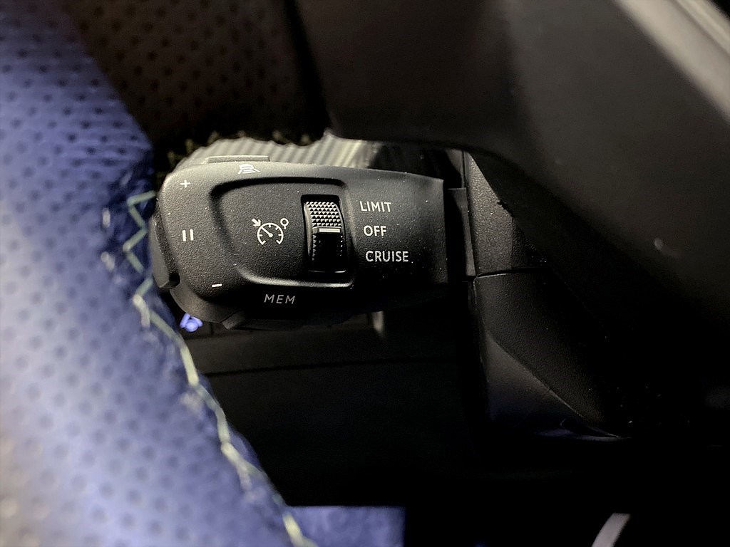 Bild på GT 1.2 PT 130hk Aut - 360-KAMERA, CARPLAY, NAVI