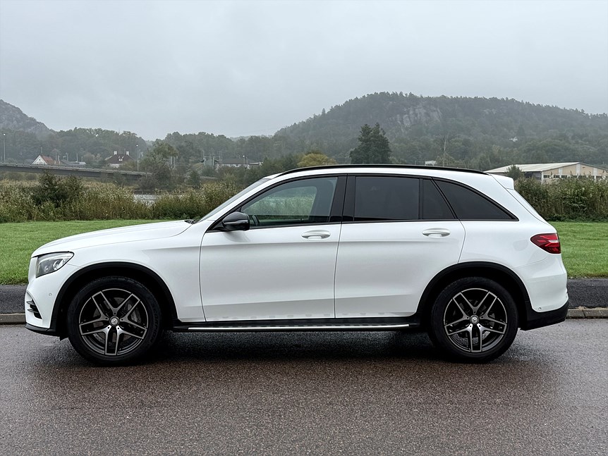 Mercedes-Benz GLC 220 d 4M AMG / Drag / Värmare / Burmester / Vinterhjul