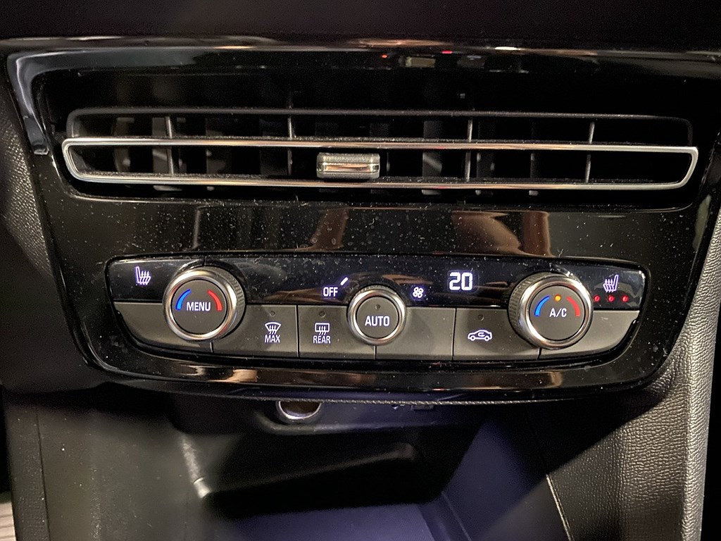 Bild på Ultimate 1.2 PT 130hk Aut - RATTVÄRME, CARPLAY