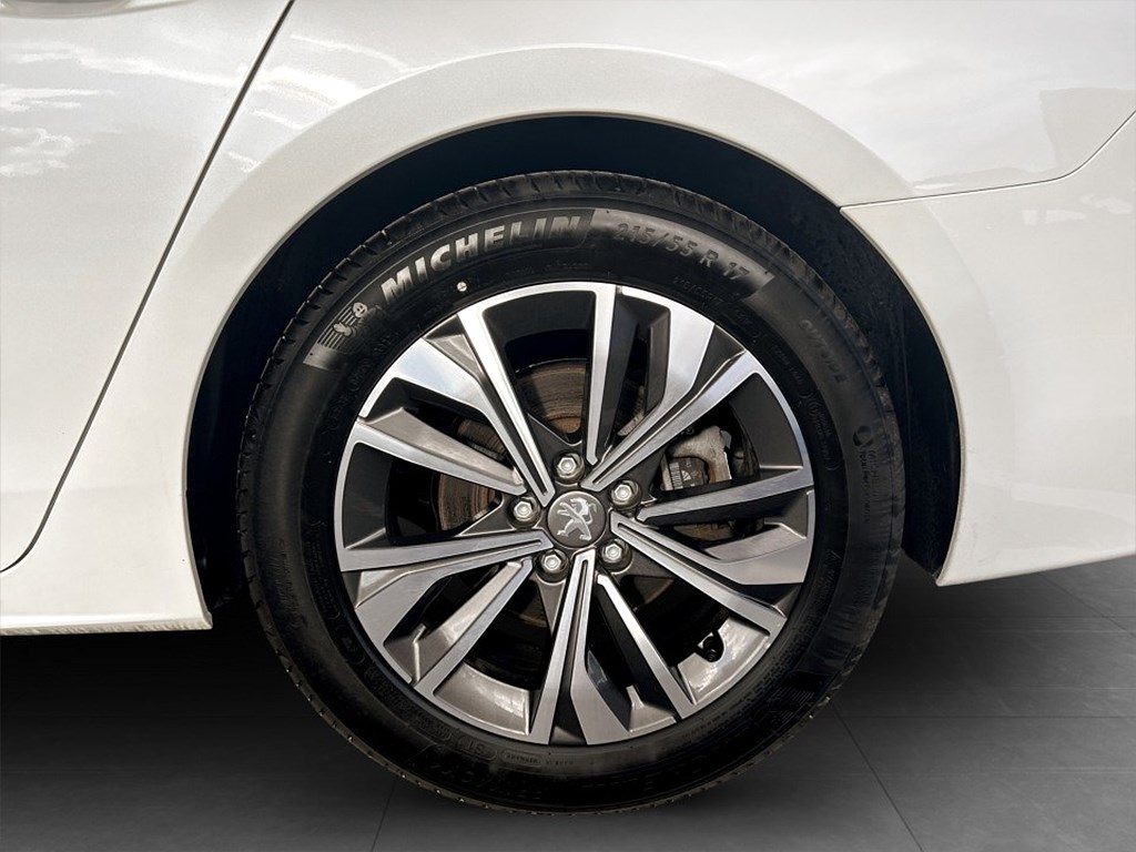 Bild på SW Allure 1.2 PT 130hk Aut - B-KAMERA, 1 ÄGARE