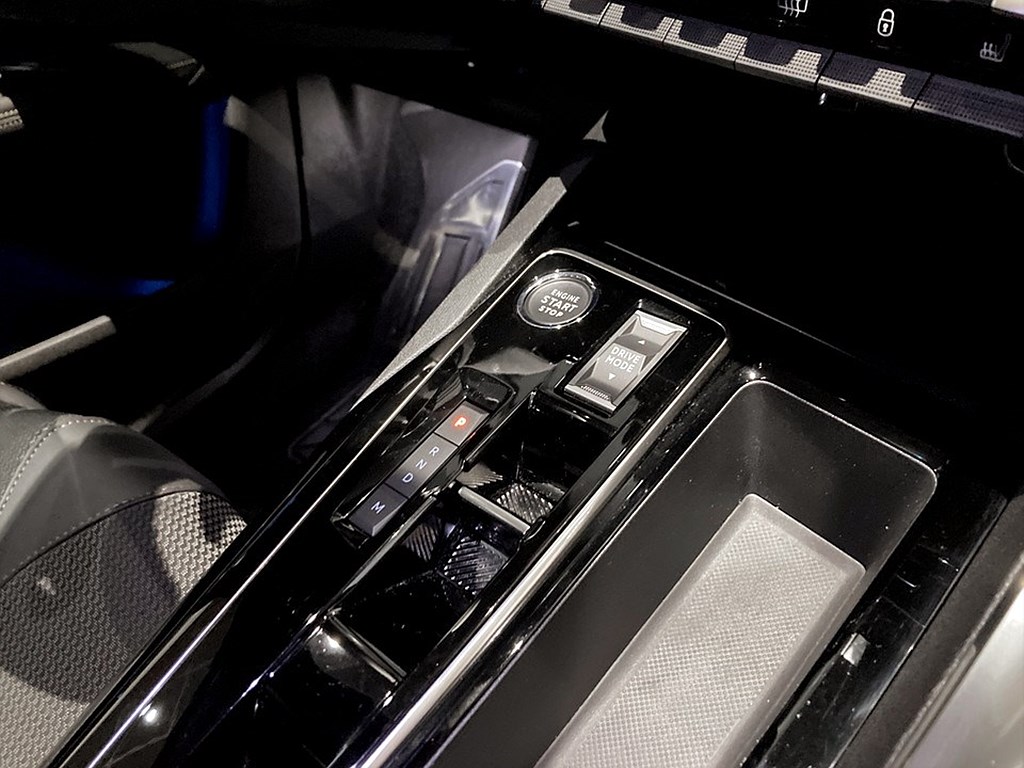 Bild på GT 1.2 PT 130hk Aut - 7-SITS,B-KAMERA,CARPLAY