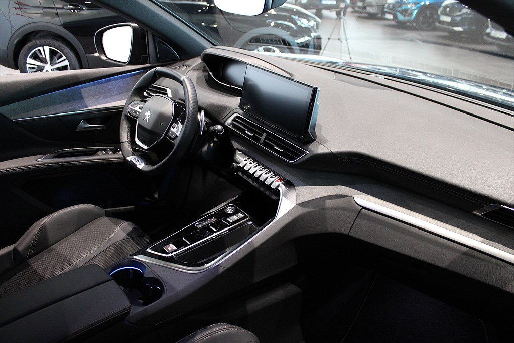 Bild på GT 1.2 PT 130hk Aut - 7-SITS,B-KAMERA,CARPLAY
