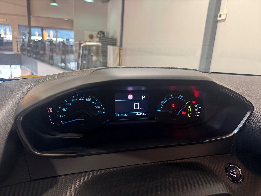 Bild på Active Pack 50kWh 136hk Aut - CARPLAY, BACKSENSORER