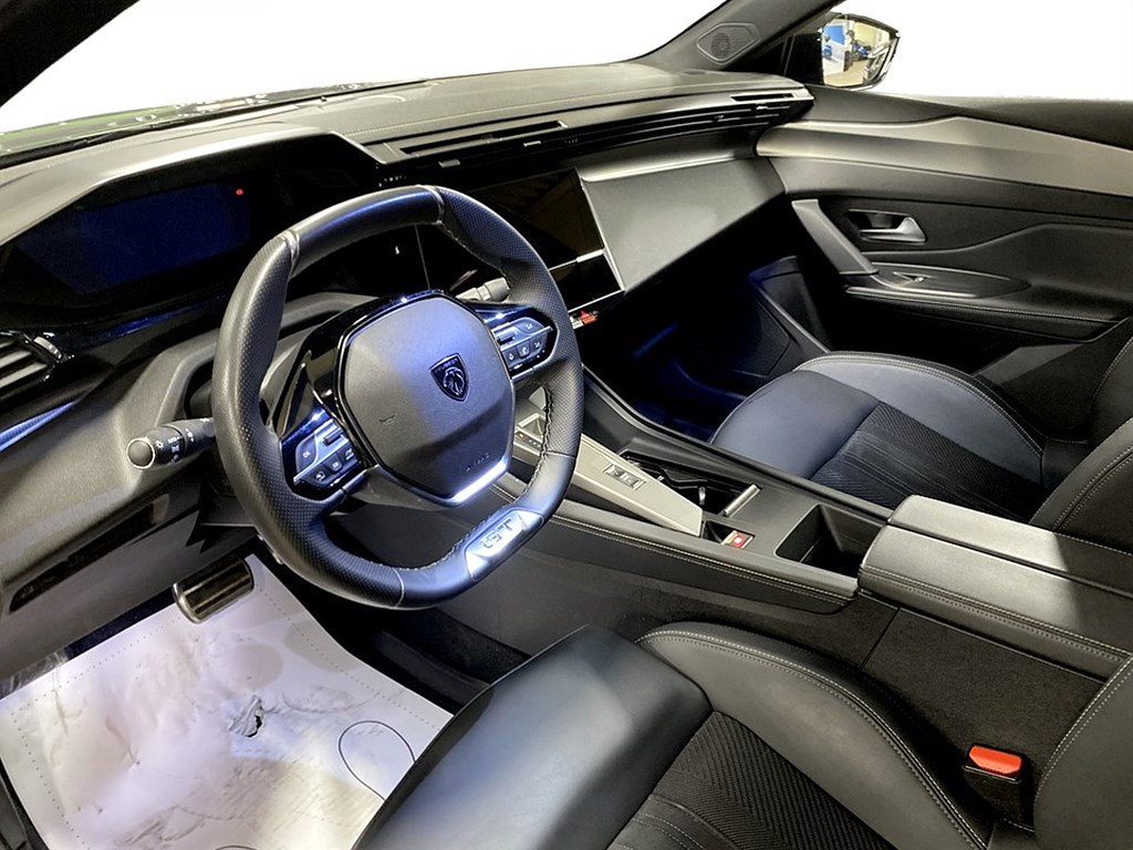 Bild på GT 1.2 PT 130hk Aut - B-KAMERA, ELSTOL