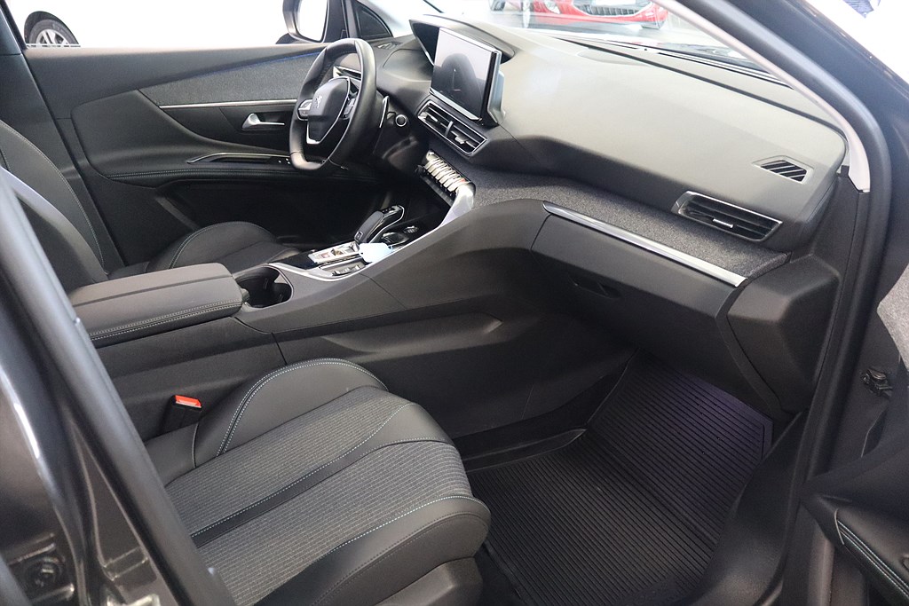 Bild på Allure Pack 1.2 PT 130hk Aut - B-KAMERA, CARPLAY