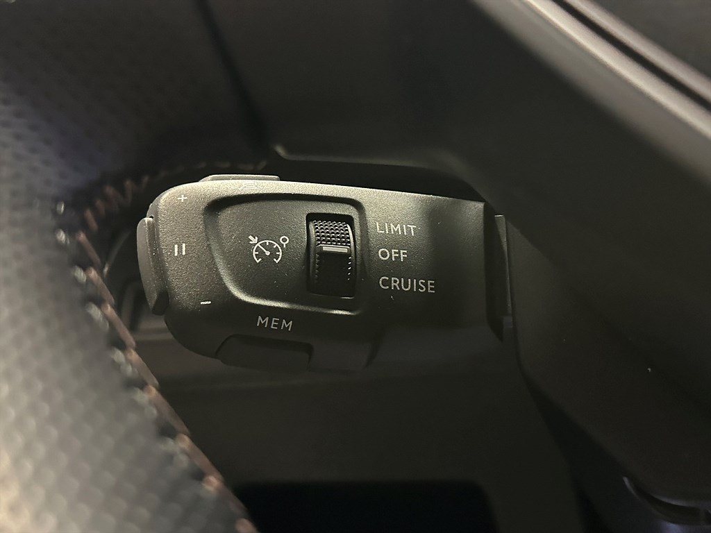 Bild på GT 1.2 PT 130hk Aut - B-KAMERA, CARPLAY