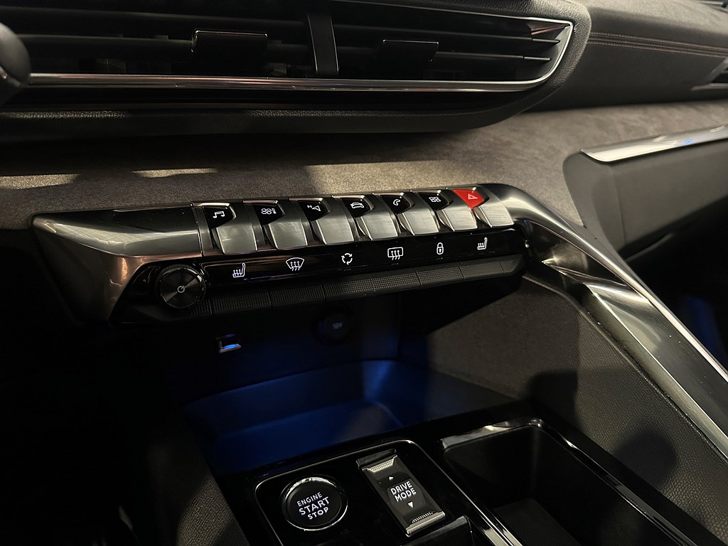 Bild på GT 1.2 PT 130hk Aut - B-KAMERA, CARPLAY
