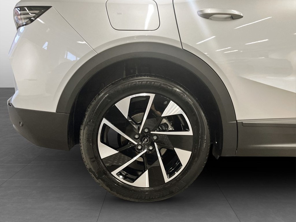 Bild på Ultimate GS Hybrid 136hk Aut - DEMO