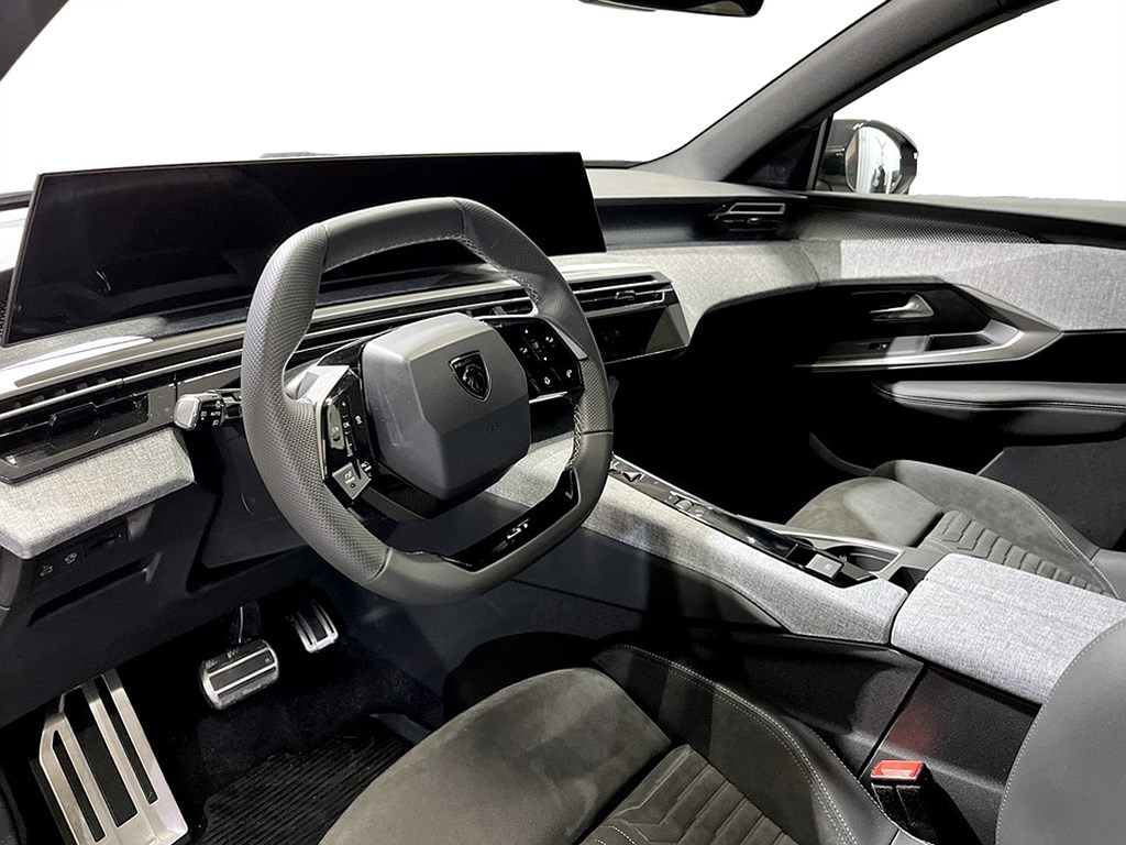 Bild på GT Ultimate+ Hybrid 145hk Aut - OMGÅENDE LEVERANS!