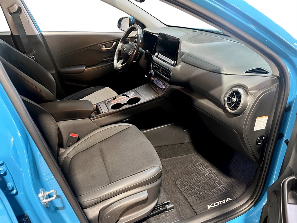 Bild på Essential 39.2 kWh 136hk Aut - B-KAMERA, CARPLAY