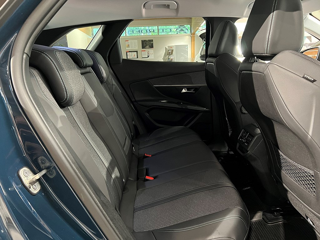 Bild på Allure Pack 1.2 PT 130hk Aut - NAV, B-KAMERA, CARPLAY