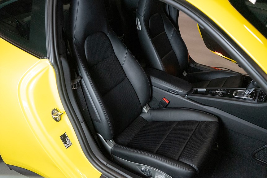 Porsche 911 991.2 Carrera 4 PDK 370hk