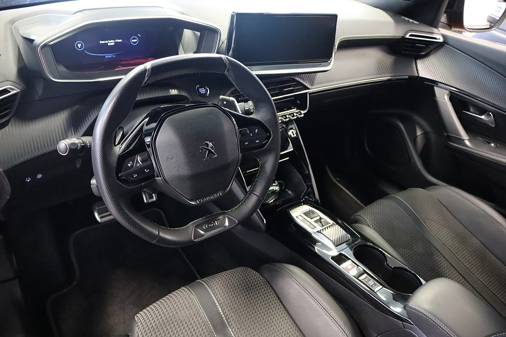 Bild på GT 1.2 PT 130hk Aut - B-KAMERA, CARPLAY, NAV
