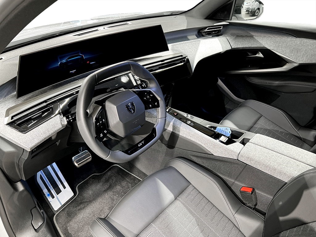Bild på GT Hybrid 145hk Aut - 7-SITS, WIDESCREEN