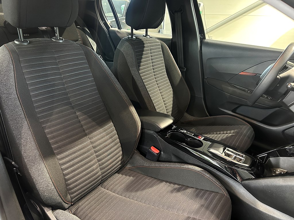 Bild på Active 50kWh 136hk Aut - CARPLAY, BACKSENSORER