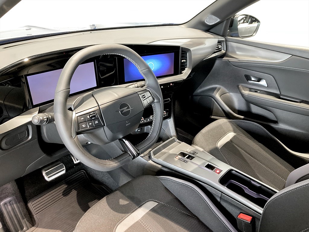 Bild på GS Hybrid 136hk Aut - DEMO