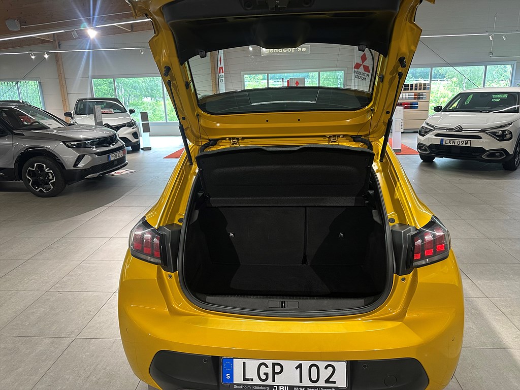 Bild på Active Pack 50kWh 136hk Aut - PDC, CARPLAY
