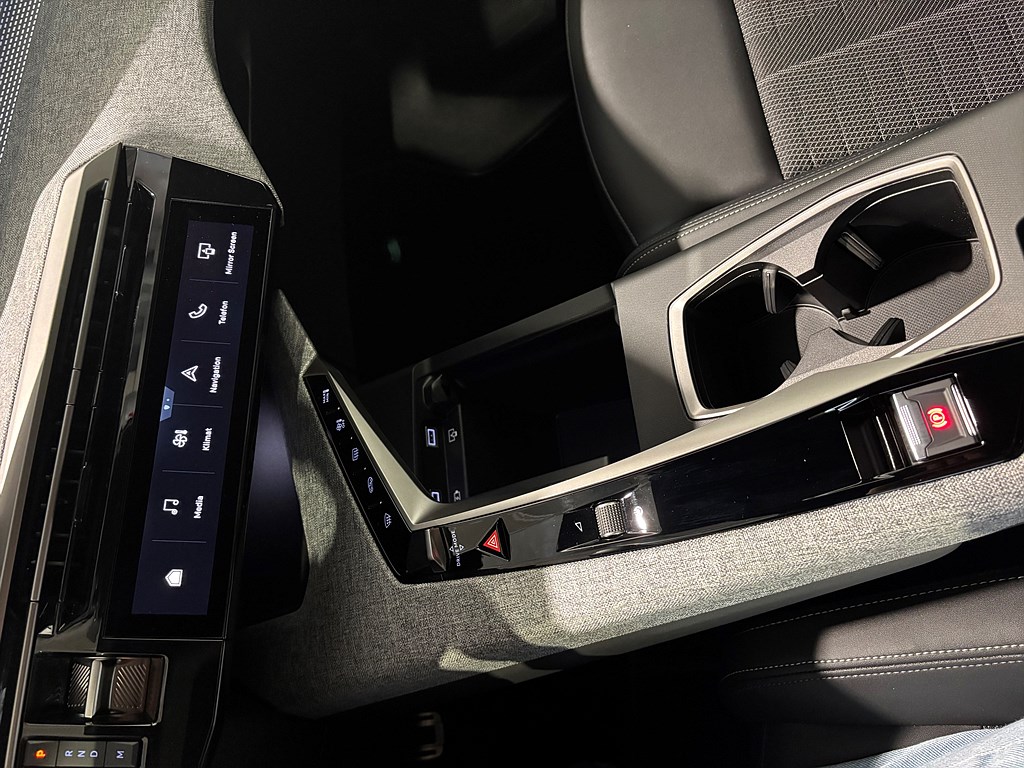 Bild på GT Hybrid 145hk Aut - B-KAMERA,CARPLAY,NAV