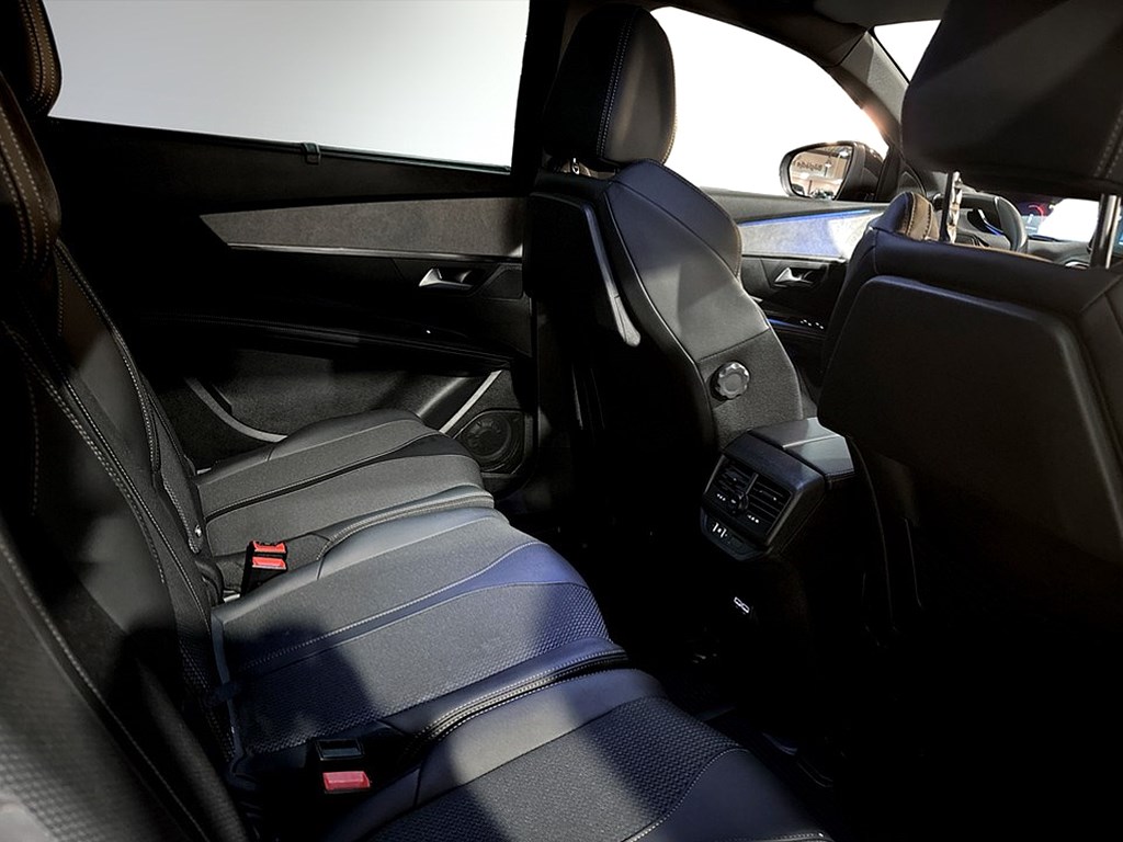 Bild på GT Black Pack 1.2 PT 130hk Aut - B-KAMERA, EN ÄGARE